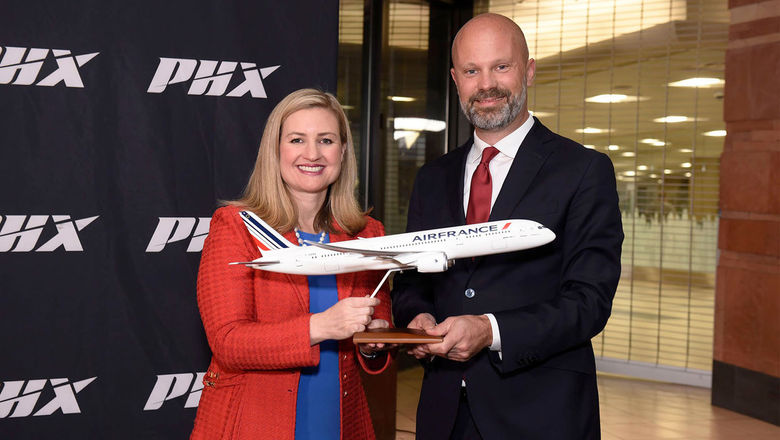 Phoenix mayor Kate Gallego and Boaz Hulsman, Air France-KLM's VP commercial, North America.